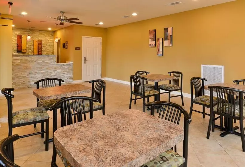 فندق Americas Best Value Inn Tupelo