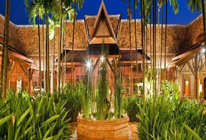 هتل Angkor Village Suites