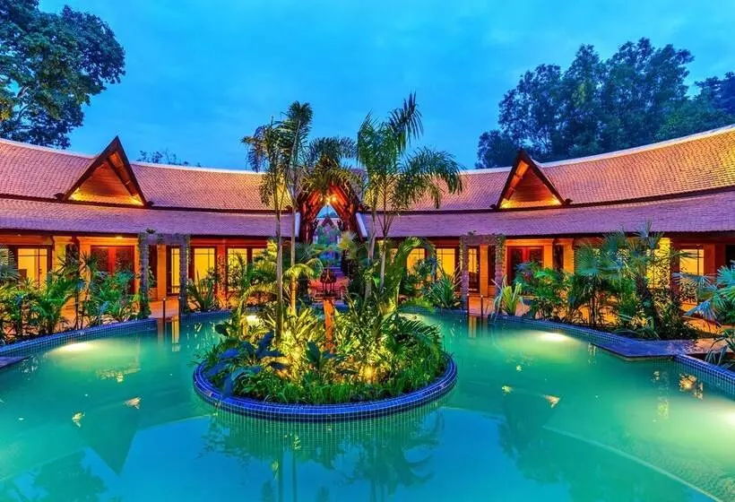 هتل Angkor Village Suites