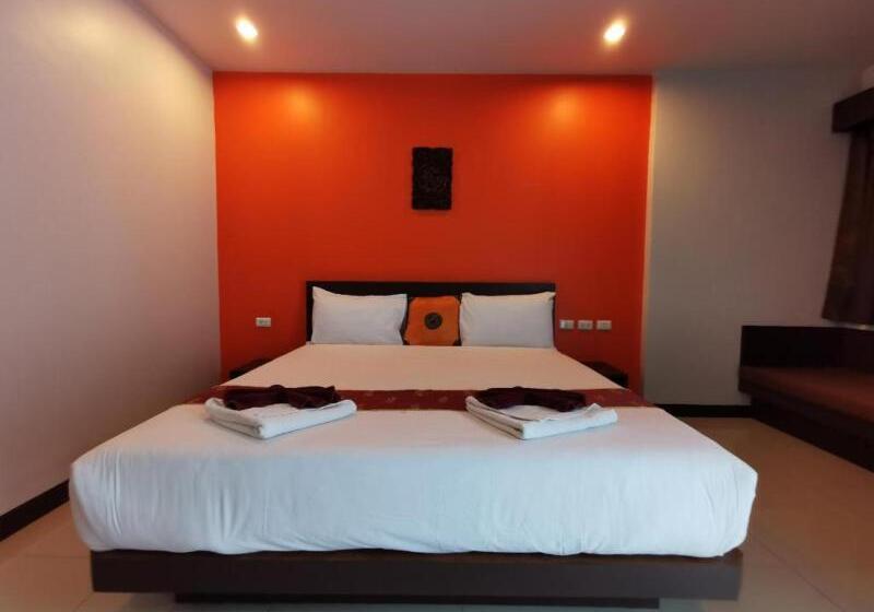 Отель Chollada Inn Kamala