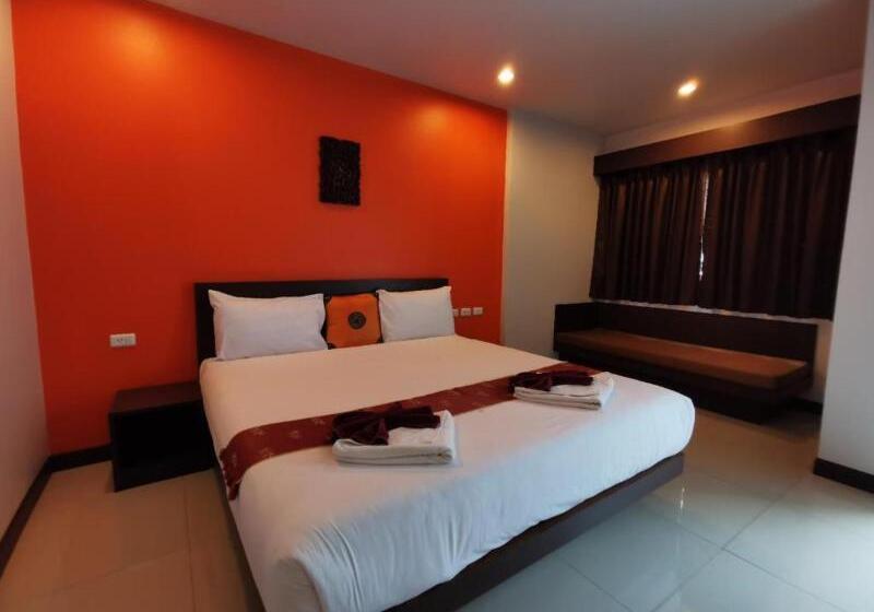 ホテル Chollada Inn Kamala