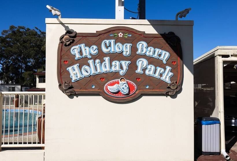 Hotel Clog Barn Caravan Park