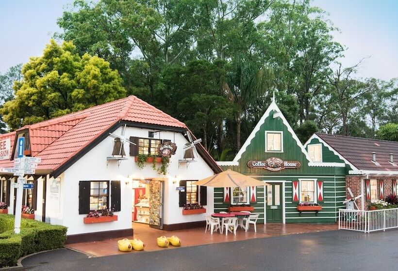 Hotel Clog Barn Caravan Park