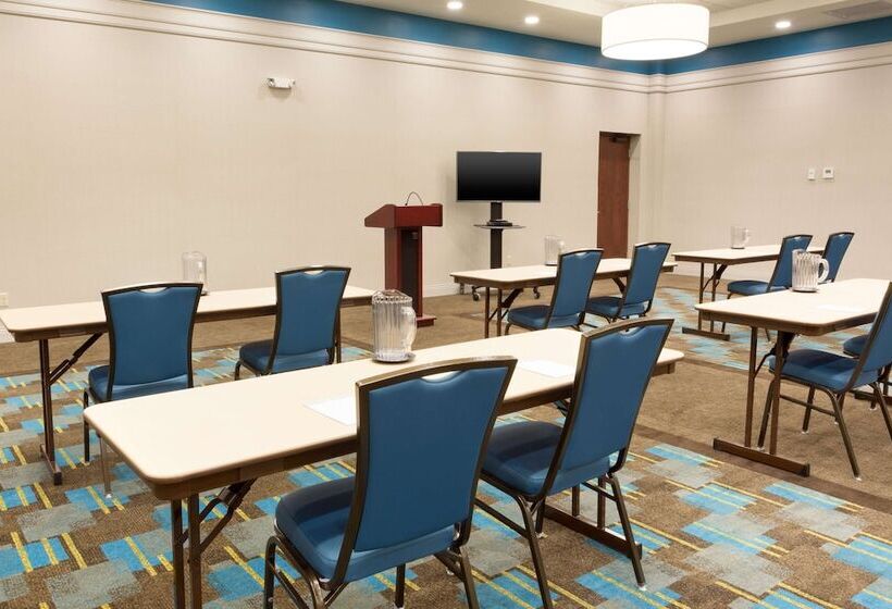 ホテル Drury Inn & Suites Colorado Springs Near The Air Force Academy