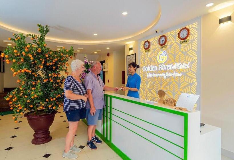 هتل Golden River