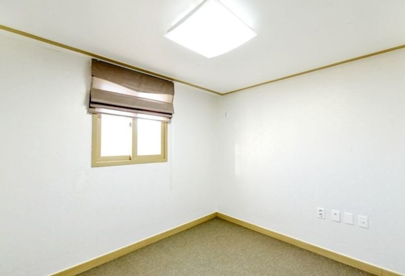 בית מלון כפרי Sokcho Hj House Pension