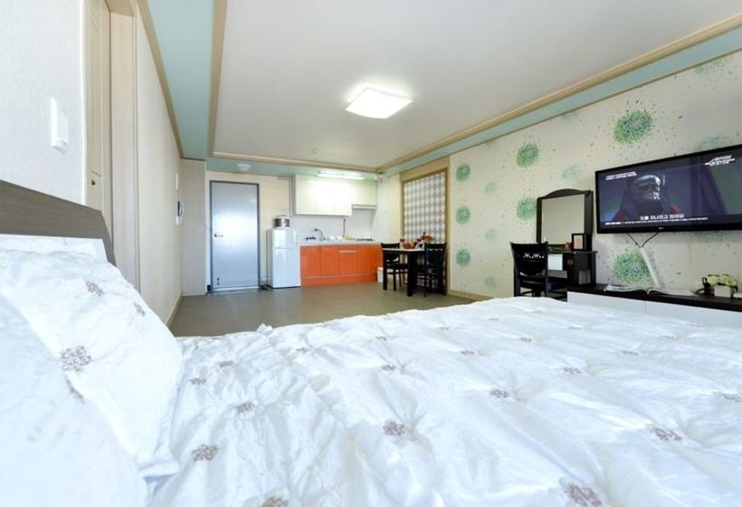 בית מלון כפרי Sokcho Hj House Pension