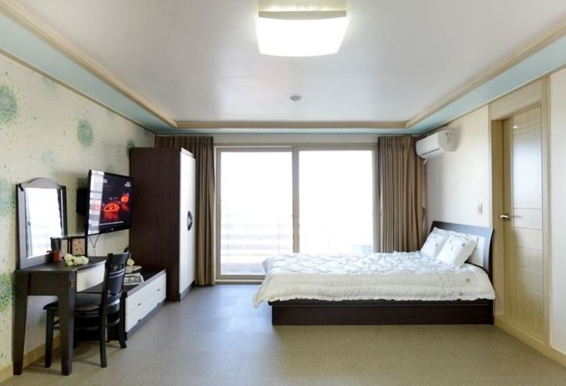 בית מלון כפרי Sokcho Hj House Pension