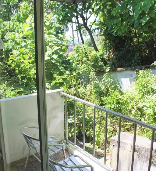 هتل Kata Sea Host