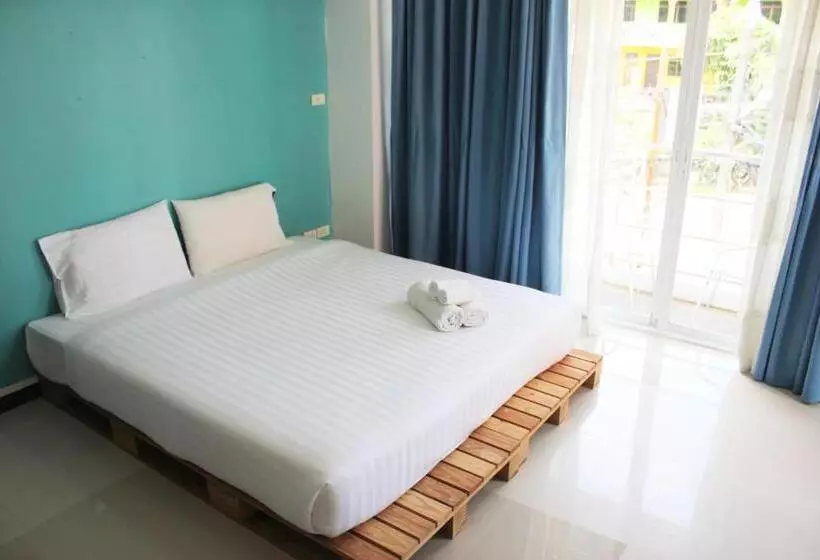 호텔 Kata Sea Host