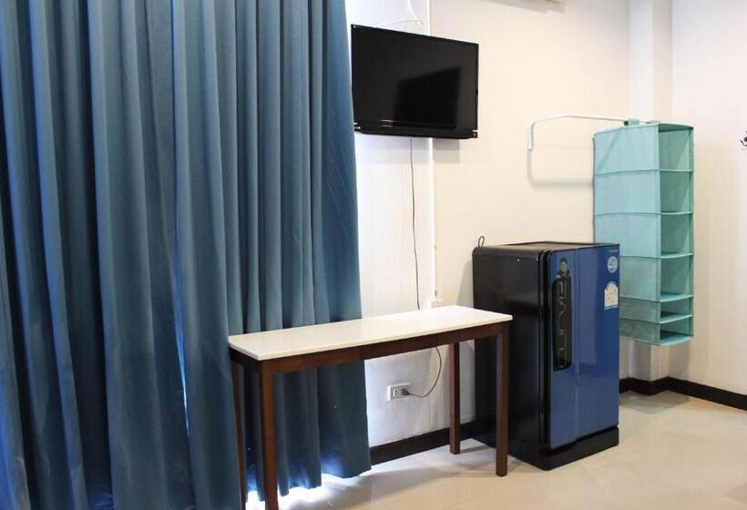 هتل Kata Sea Host