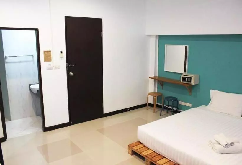 호텔 Kata Sea Host