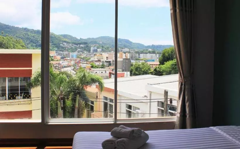 호텔 Kata Sea Host