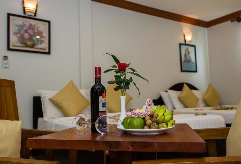 ホテル Kingfisher Angkor