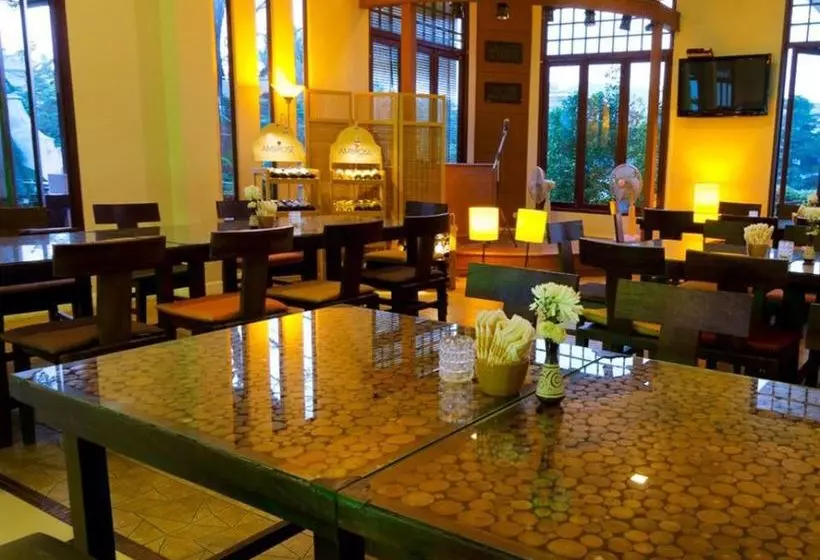 Отель Loei Pavilion Resort