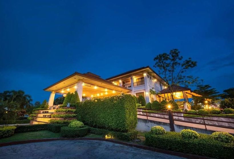 Отель Loei Pavilion Resort