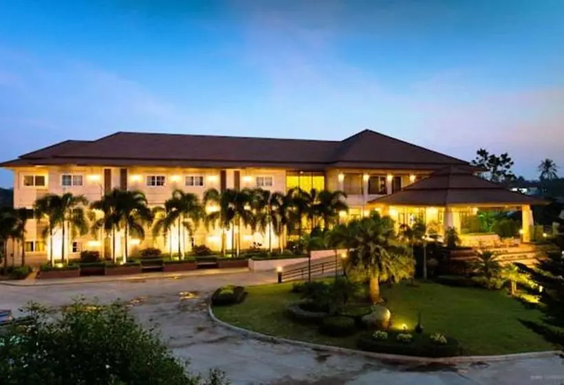 Отель Loei Pavilion Resort