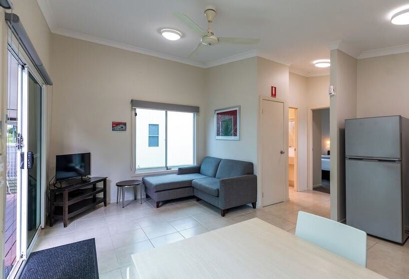 فندق Nrma Eastern Beach Holiday Park