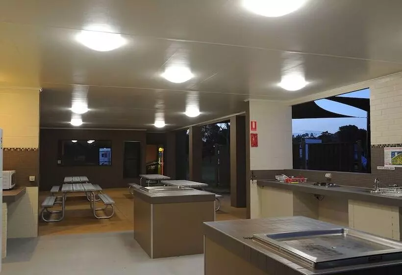 酒店 Nrma Eastern Beach Holiday Park