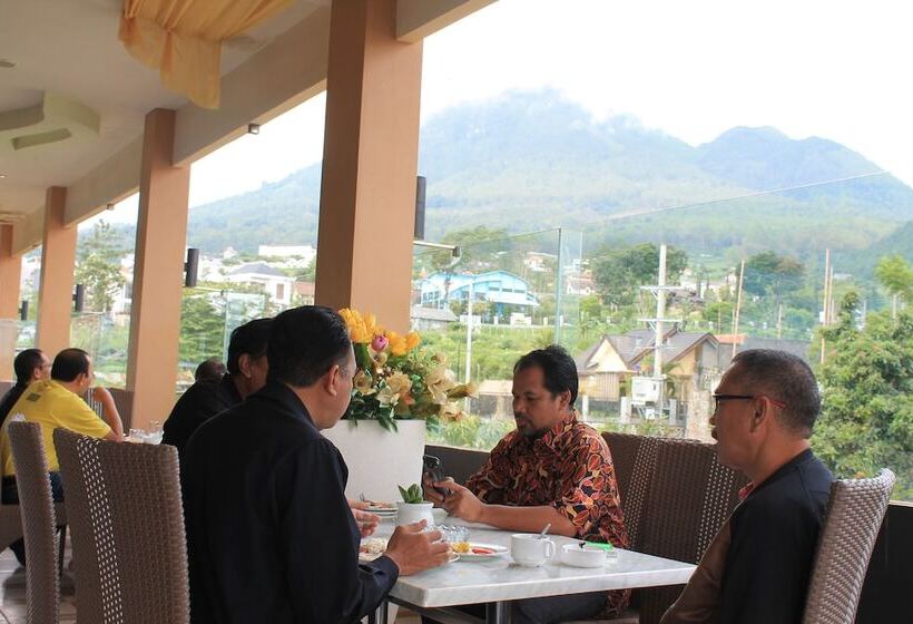 Zamzam Hotel And Resort