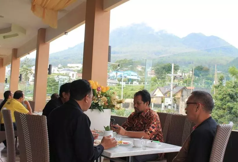 Zamzam Hotel And Resort