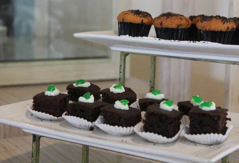 Zamzam Hotel And Resort