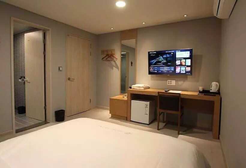 Motel Mini Hotel 141