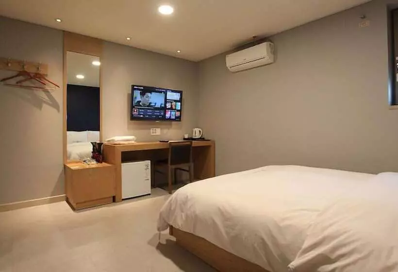 Motel Mini Hotel 141