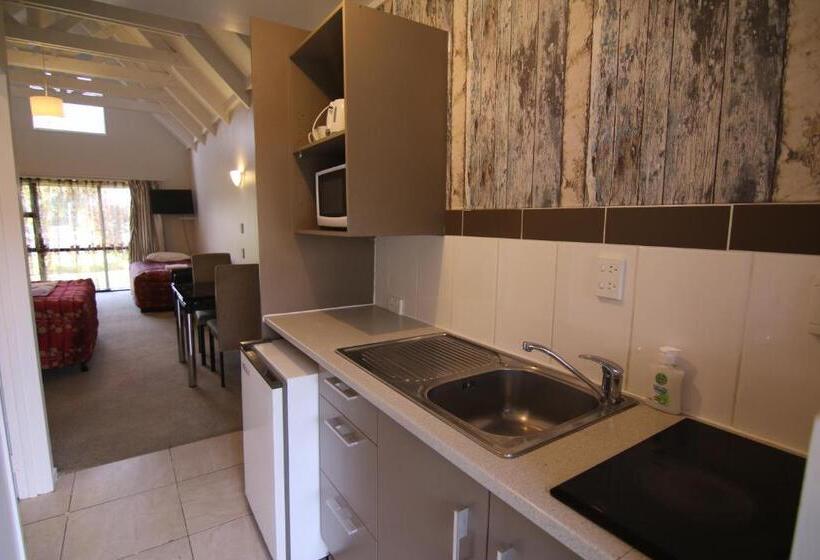 Motel Apex On Fenton