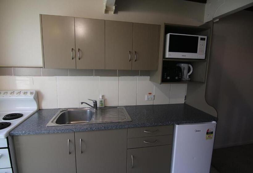 Motel Apex On Fenton