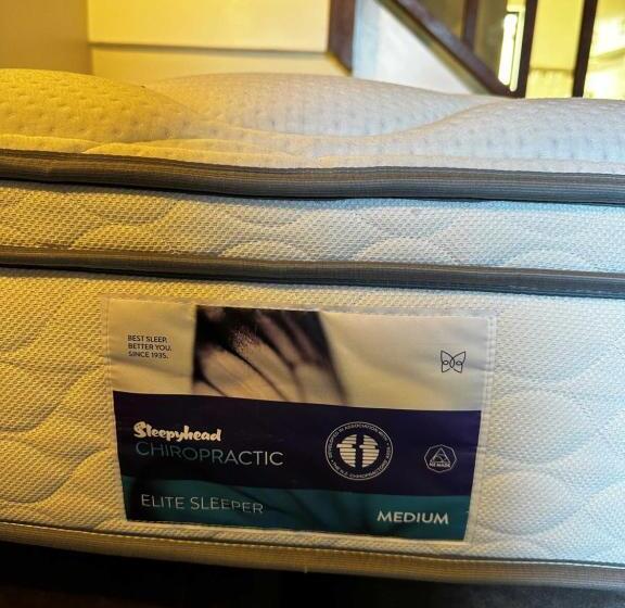 Motel Apex On Fenton