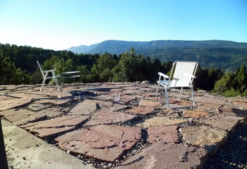 Un Vistón Modern Mountain Home