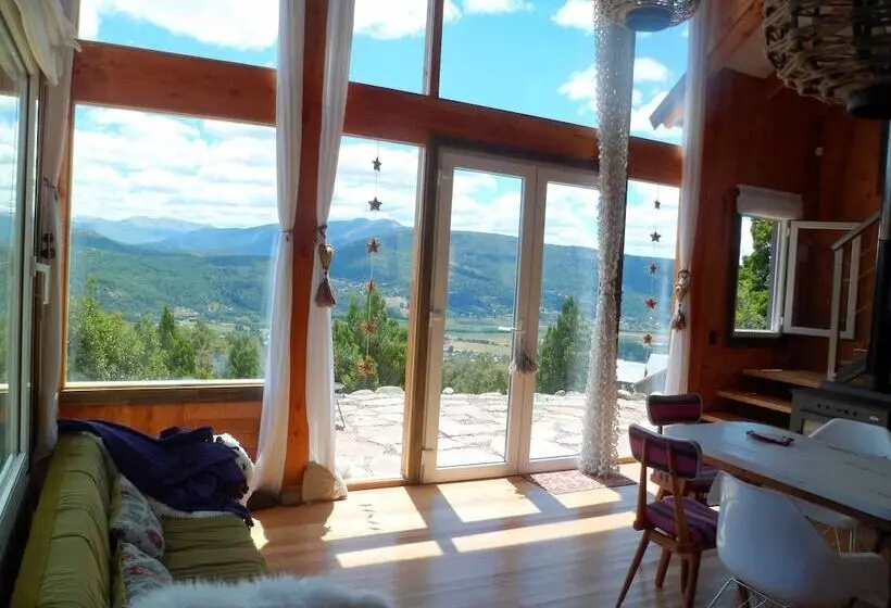 Un Vistón Modern Mountain Home