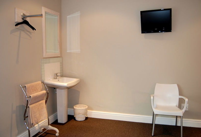 Ashanti Backpackers Green Point Hostel