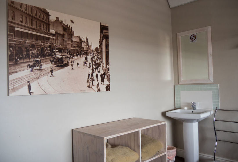 Ashanti Backpackers Green Point Hostel