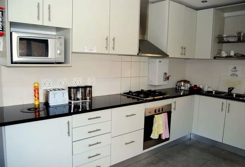 Ashanti Backpackers Green Point Hostel