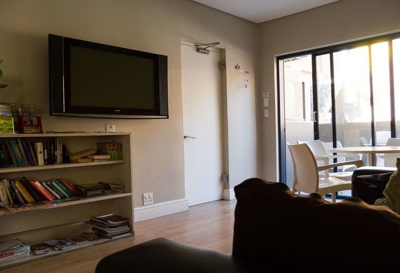 Ashanti Backpackers Green Point Hostel