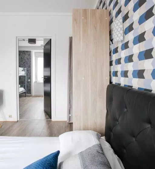 فندق Contact Hôtel De Matignon Restaurant Le Emlo