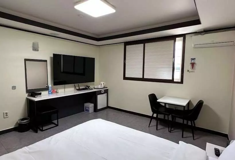 酒店 Donghae Gloria Tourist