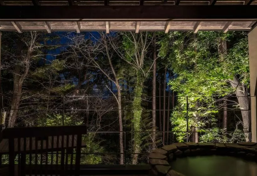 בית מלון כפרי Hana No Kumo