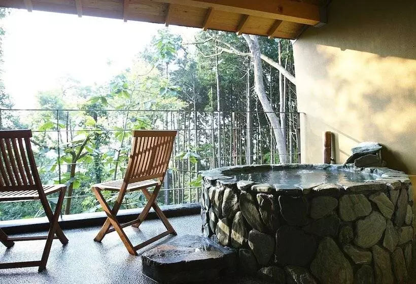 בית מלון כפרי Hana No Kumo