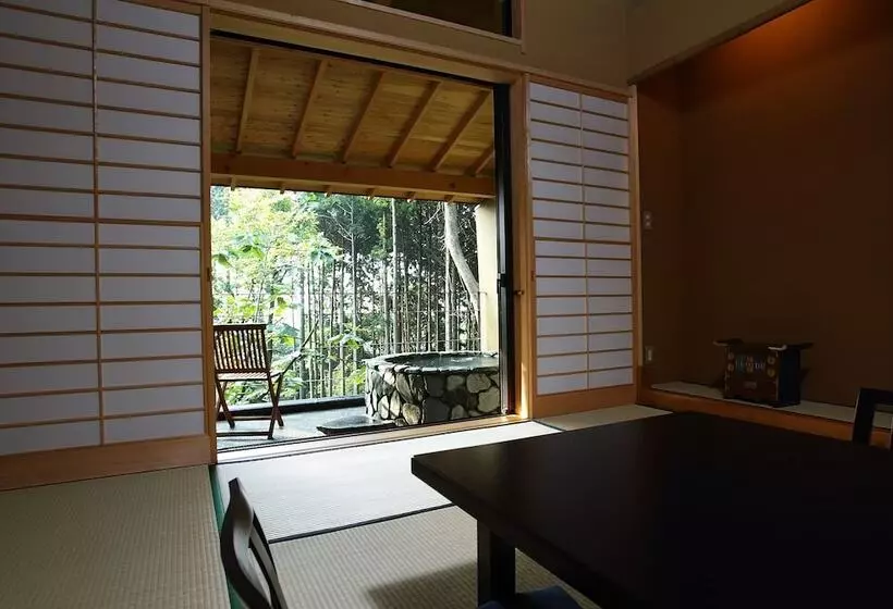 בית מלון כפרי Hana No Kumo