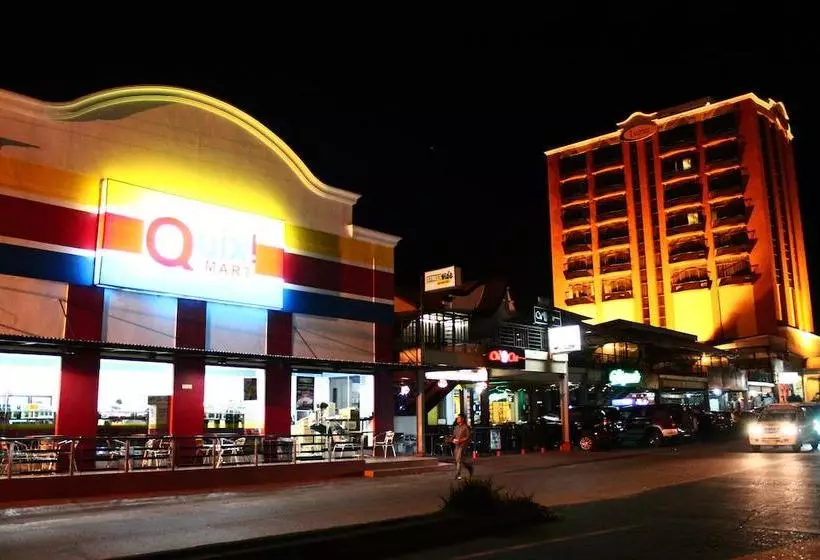 هتل Iloilo Business