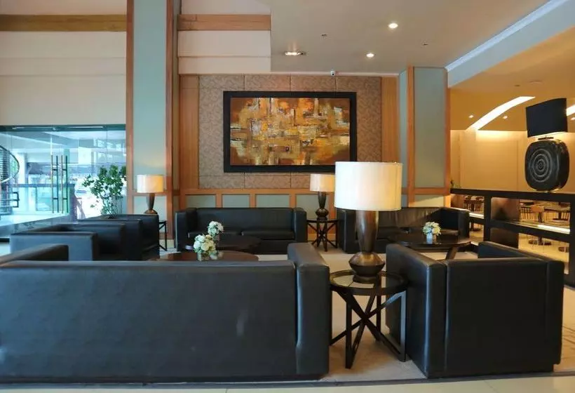 هتل Iloilo Business