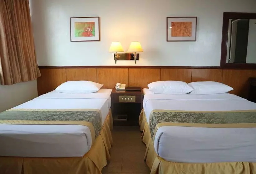 هتل Iloilo Business