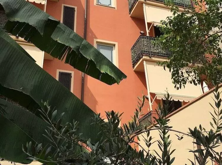 هتل Residence Gloria