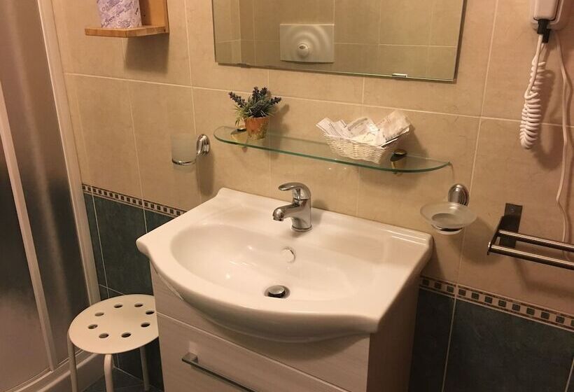 בית מלון כפרי Residence Gloria