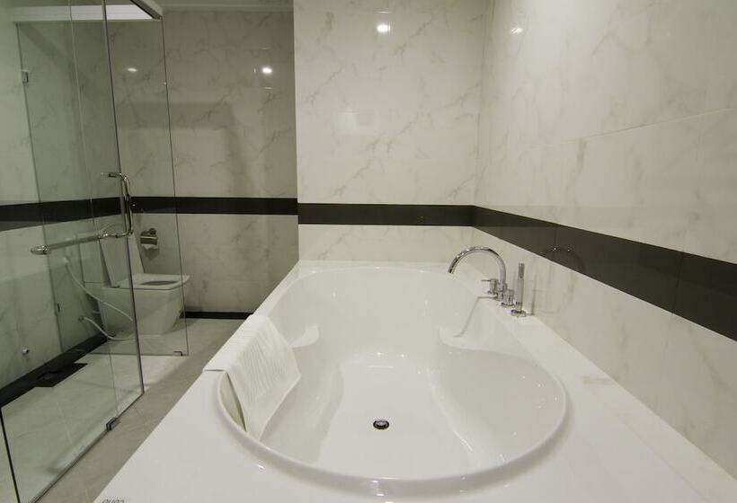 בית מלון כפרי Rose Emerald