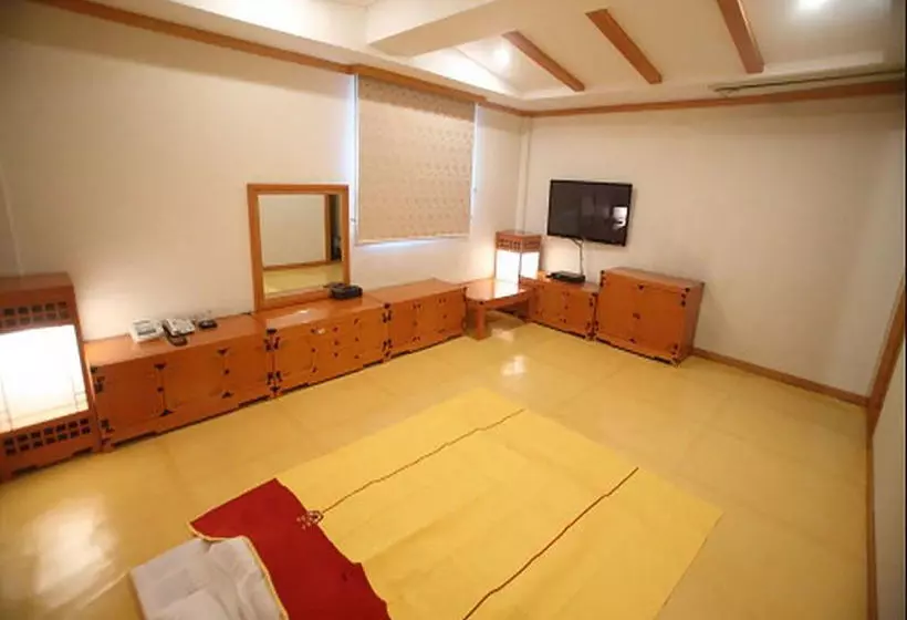 Отель Suncheon Royal Tourist