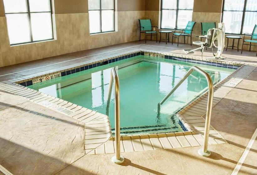 فندق Teddy's Residential Suites Watford City